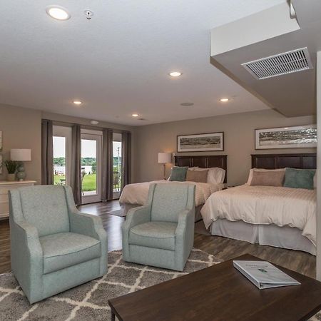 River View Lodge Le Claire Екстериор снимка