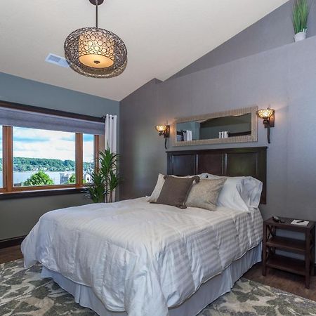 River View Lodge Le Claire Екстериор снимка