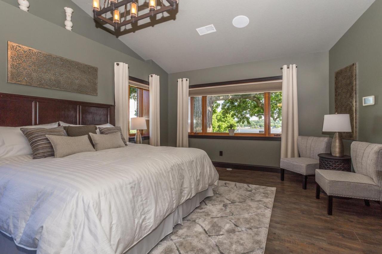 River View Lodge Le Claire Екстериор снимка