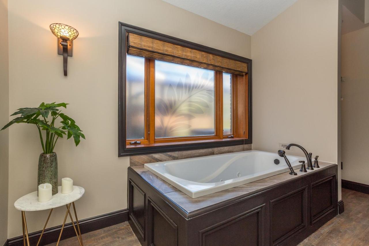 River View Lodge Le Claire Екстериор снимка