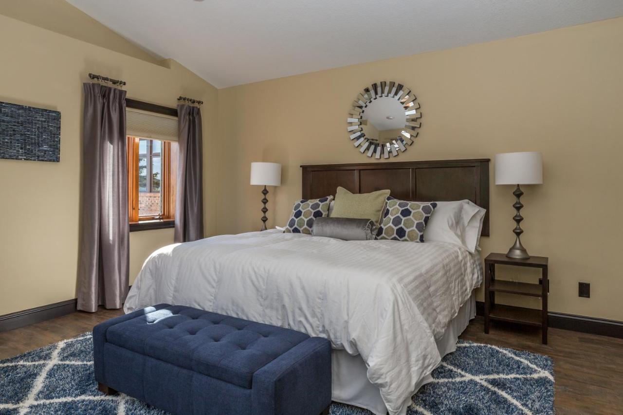 River View Lodge Le Claire Екстериор снимка