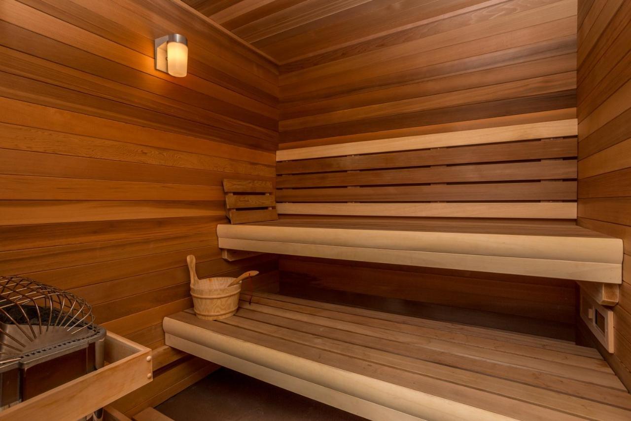 River View Lodge Le Claire Екстериор снимка